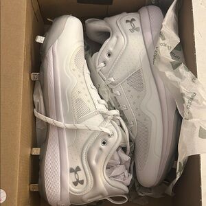 Under Armour Glyde MT White Athletic Metal Cleats